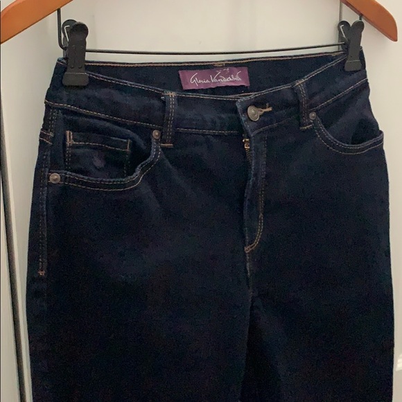 Gloria Vanderbilt jeans. - Picture 3 of 3